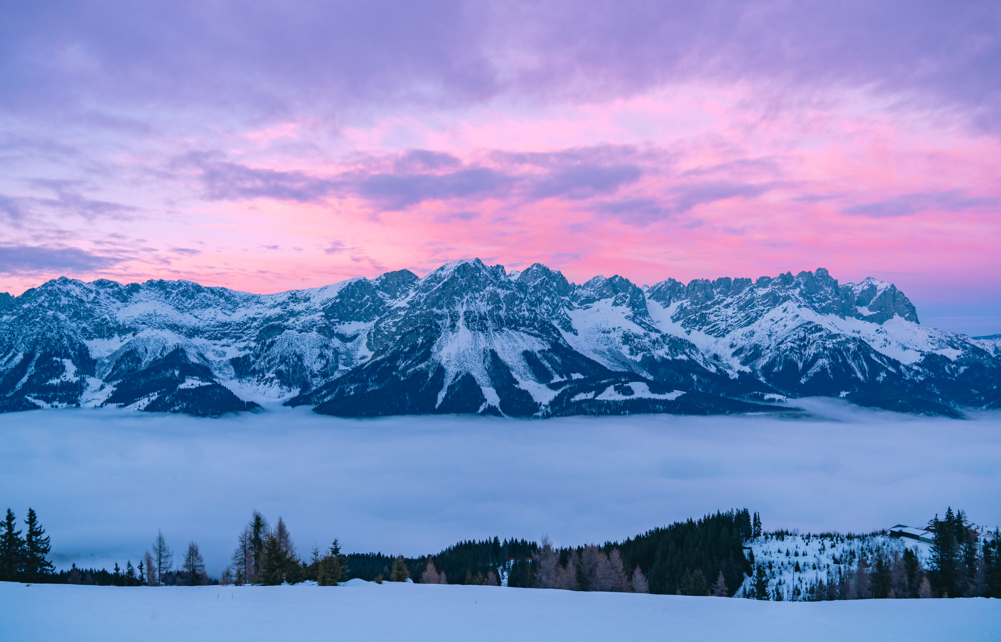 Wilder Kaiser Gebirge im Winter bei Sonnenuntergang